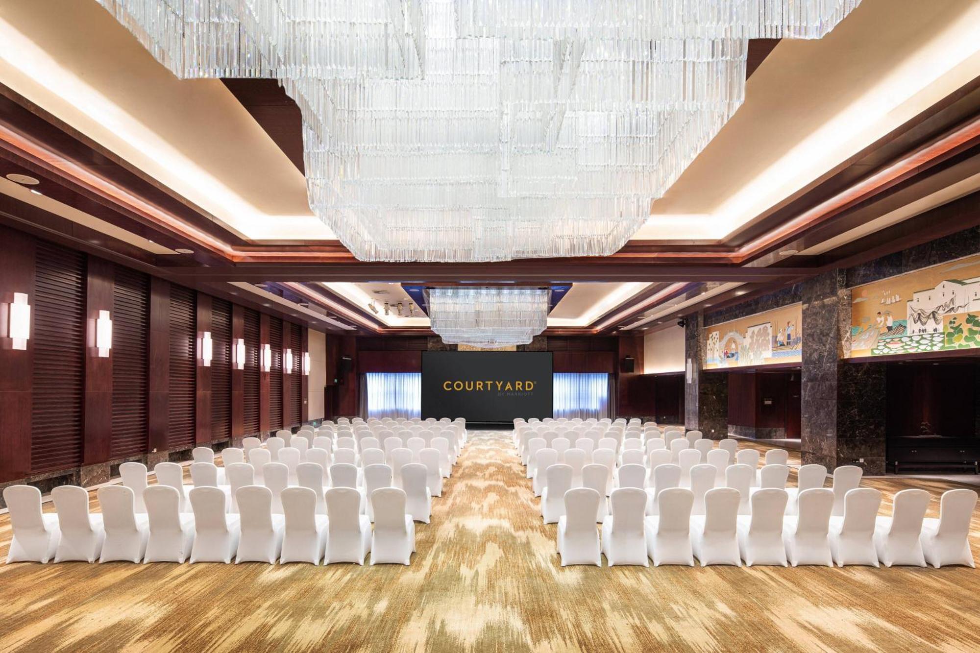 Courtyard By Marriott Wuxi Lihu Lake Exterior photo
