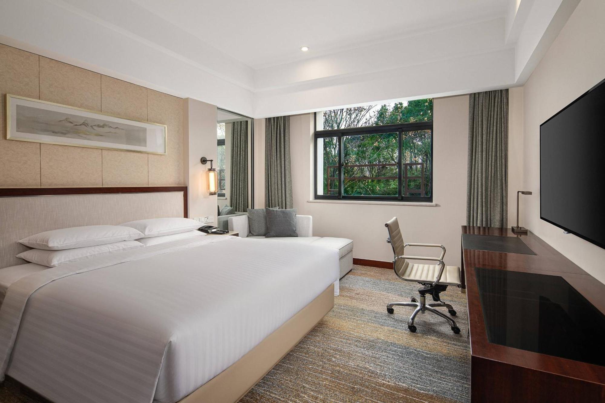 Courtyard By Marriott Wuxi Lihu Lake Exterior photo